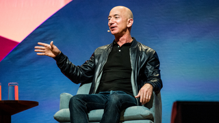Jeff Bezos Details Plan to Make Blue Origin the Amazon of the Moon<em></em>